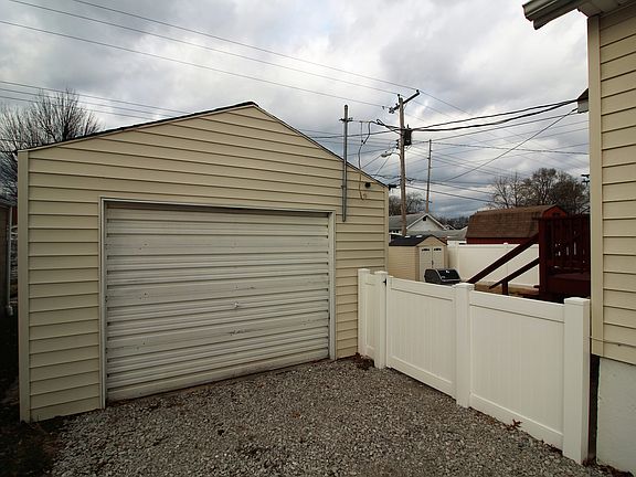 4th image of 1245 E Ferguson Ave