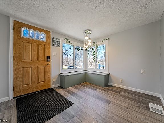3rd image of 2745 Rockefeller Rd