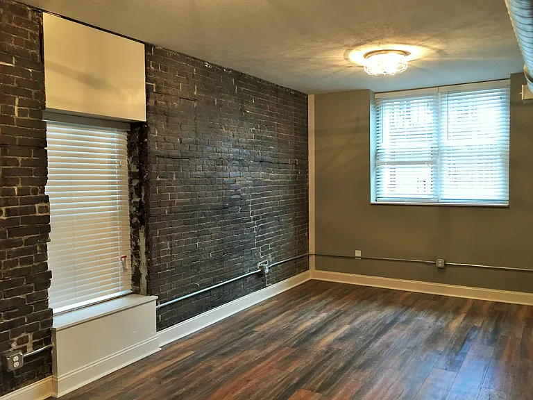 5719 E Liberty Blvd — Photo 21
