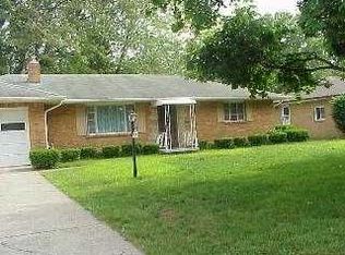 2828 Randall Dr, Oregon, OH 43616