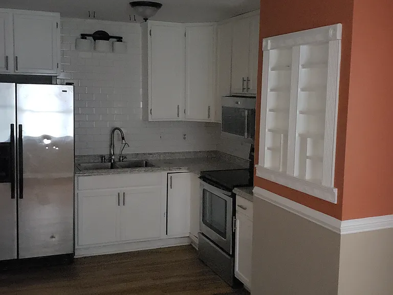 301 W Terrell St — Photo 7
