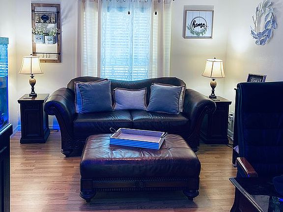 2nd image of 2201 Wildwood Hollow Dr