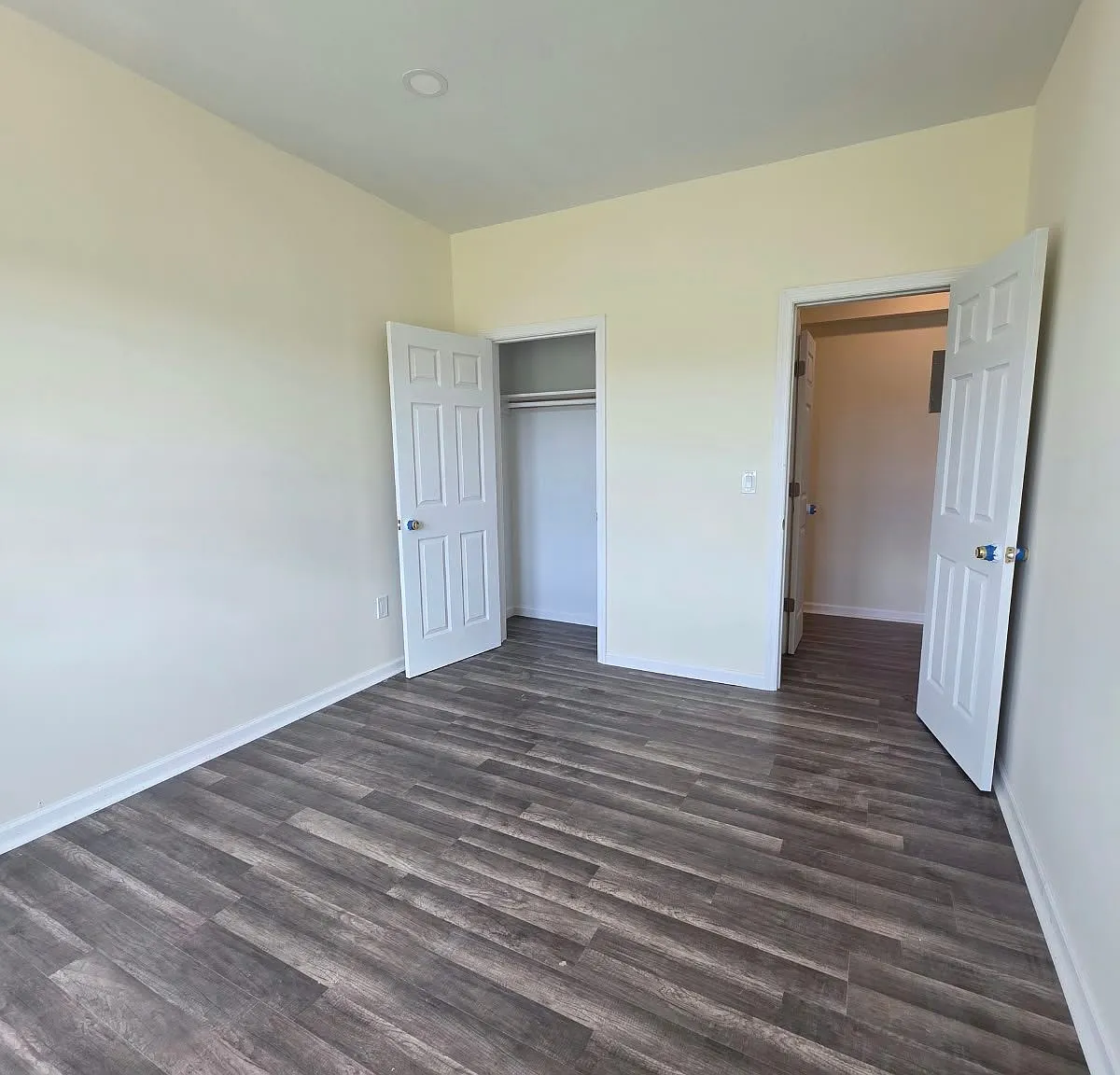 3 bed, 1.0 bath, $3,488 — Photo 2