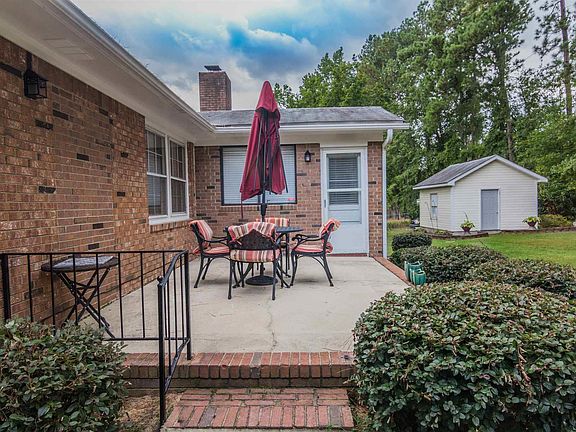 4th image of 2921 Moorland Dr