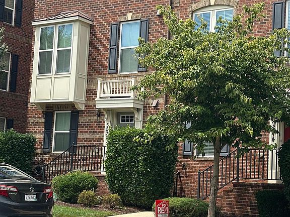 2nd image of 3574 Sprigg St S