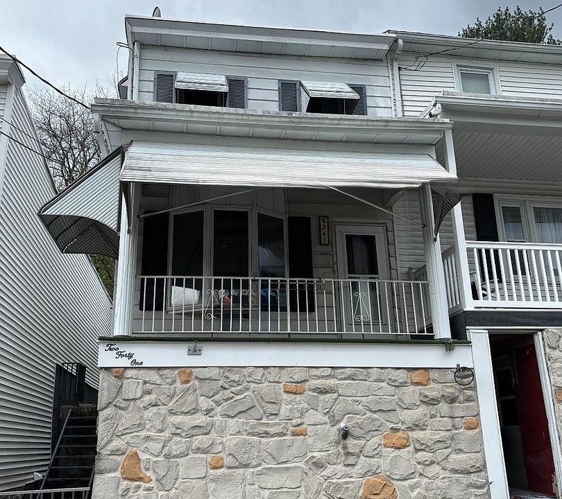 1st image of 241 Pierce St