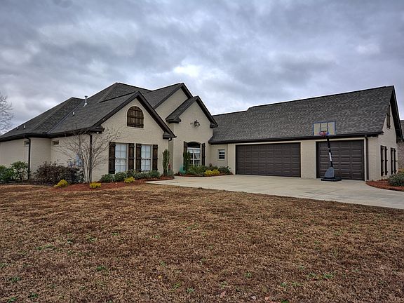 2nd image of 1650 Arborway Cir