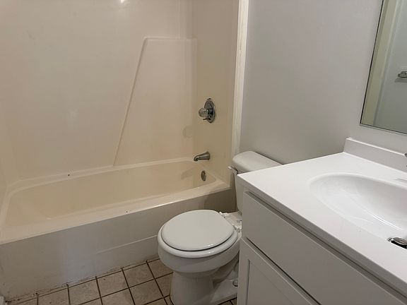 5th image of 374 Deputy Ln Unit F
