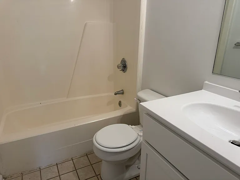 374 Deputy Ln #F — Photo 5