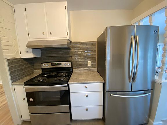 4th image of 1905 Haines St NW