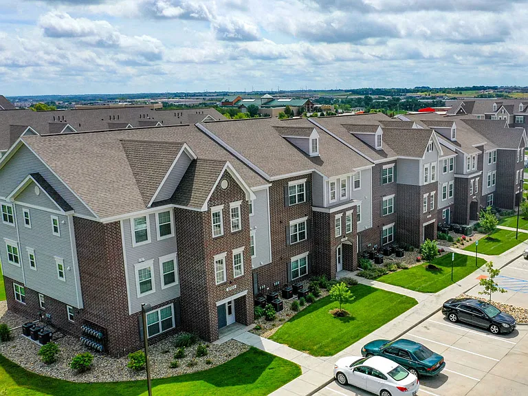 Andover Pointe Apartment Homes — Photo 37