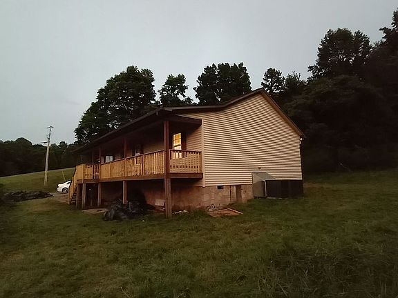 3rd image of 153 Four Winds Ln