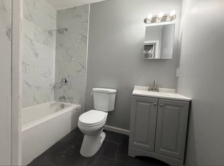1597 Park St #2B, Hartford, CT 06106