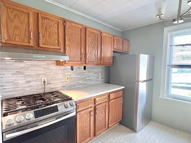 229 E Union Blvd #1 — Photo 13
