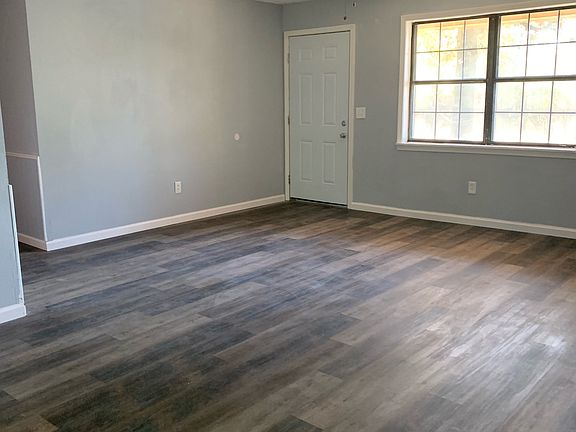 2nd image of 43 Buckeye St