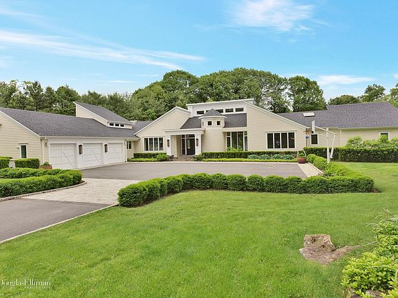 2nd image of 5 Vista Ln