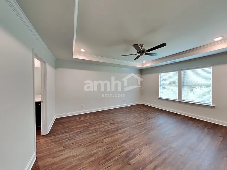 301 Pecan Dr — Photo 12