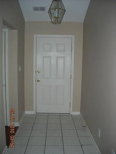 517 Green Valley Dr — Photo 7