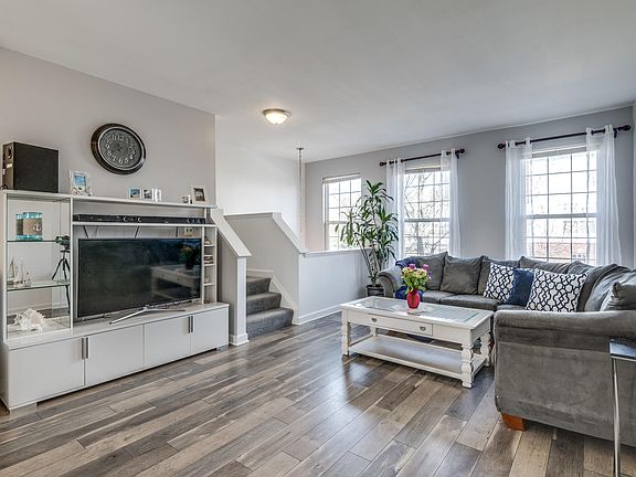 5th image of 42497 Magellan Sq