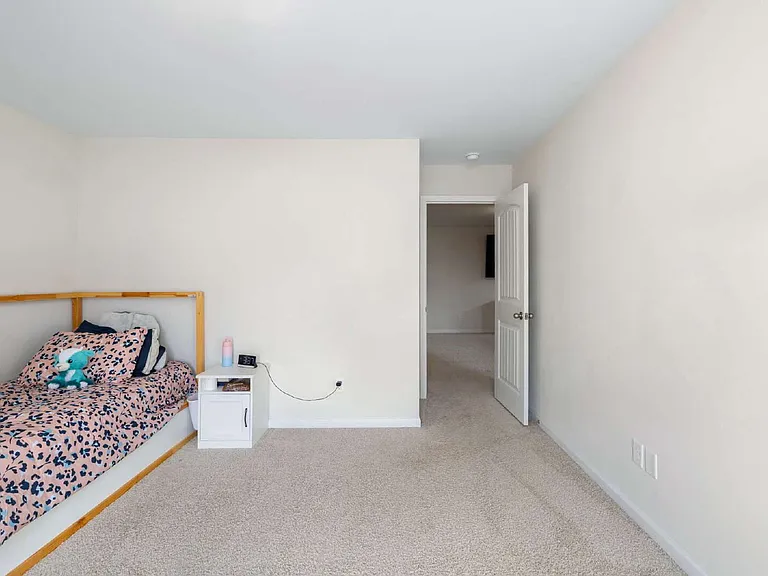 900 Curlew Cir — Photo 37