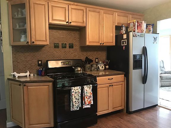 4th image of this home