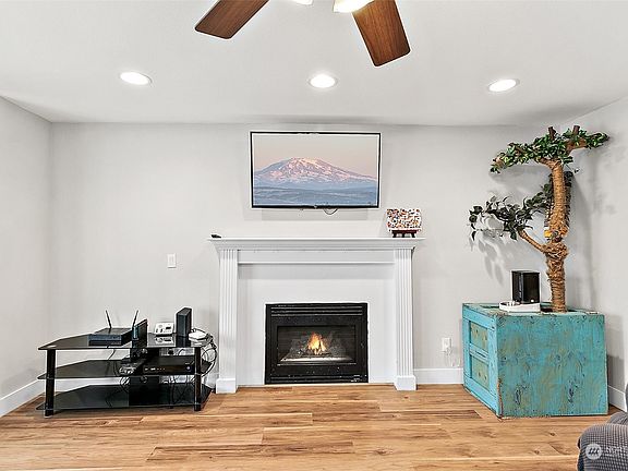 5th image of 307 Williams Boulevard NW