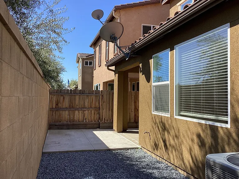 229 Sunset Dr S — Photo 23