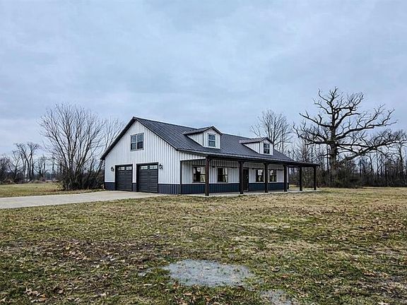 2nd image of 2731 Malibu Dr