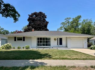 361 W 31st St, Holland, MI 49423