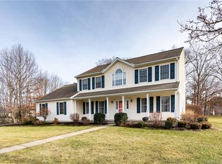 100 Pacer Ln, Plantsville, CT 06479