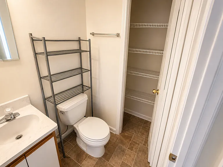 105 Wilson Ave #105C — Photo 3