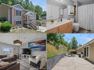 885 N Jefferson St, Lowell, MI 49331