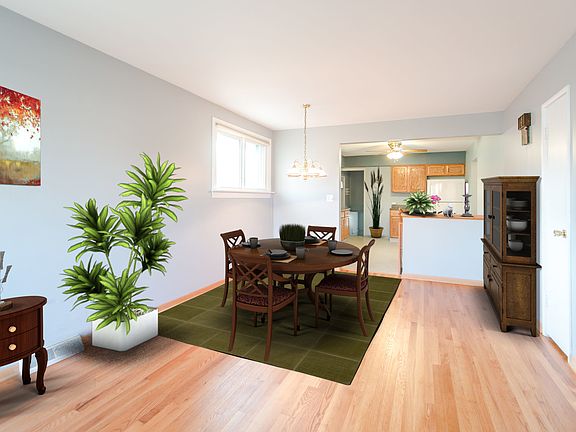 Virtually staged dining room