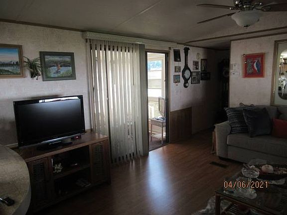 4th image of 739 Century Ln