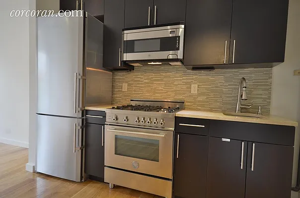 Rented by Corcoran | media 27