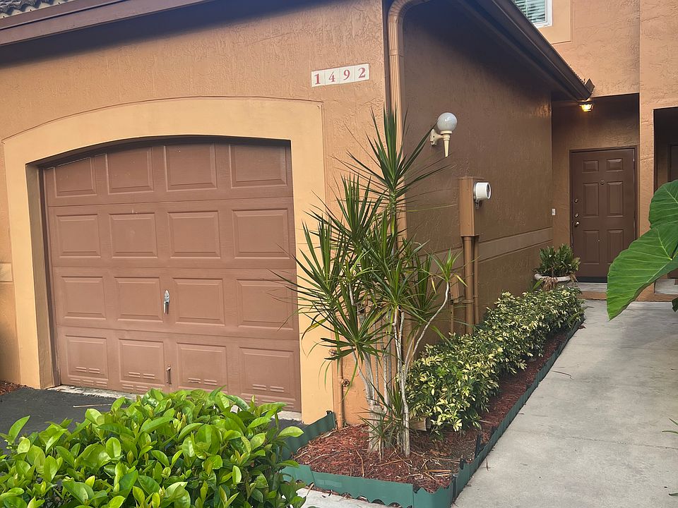 1st image of 1492 Veracruz Ln #4