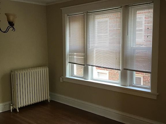 4th image of 1107 Edward Ter Floor 2