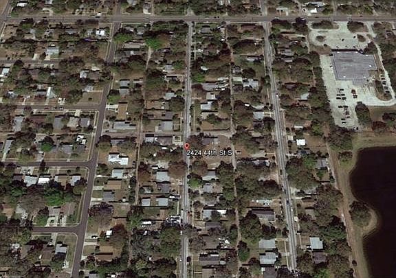 4th image of 2424 44th St S