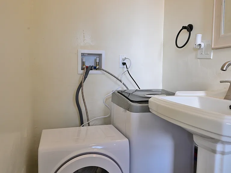 48 Navy St #16 — Photo 24