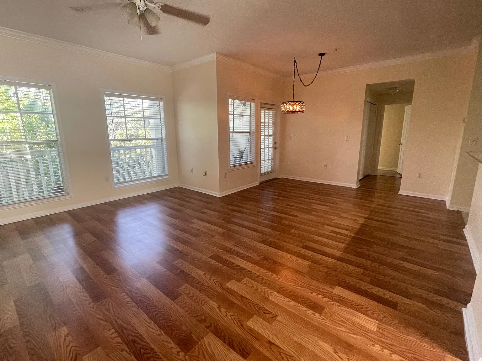 2 bed, 1150 sqft, $2,200 — Photo 2