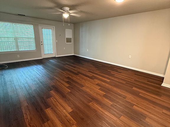 5th image of 1640 Villa Capri Cir APT 306