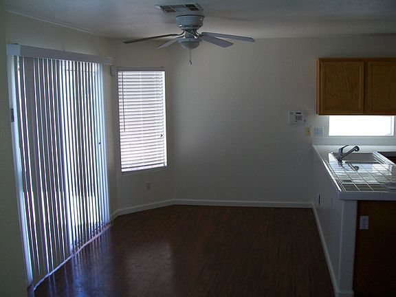 2nd image of 1840 Villa Vista Way