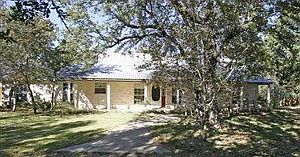 1st image of 400 Shin Oak Ln