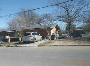 412 N Camp St, Uvalde, TX 78801