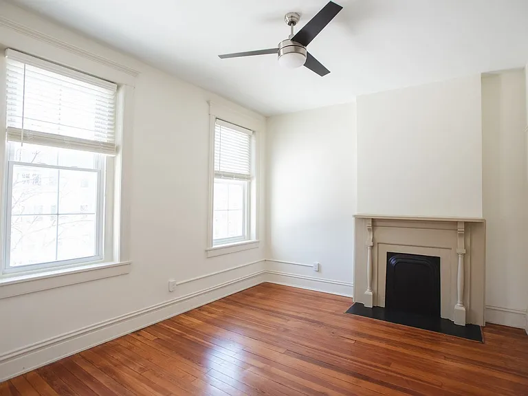 1211 Porter St — Photo 7