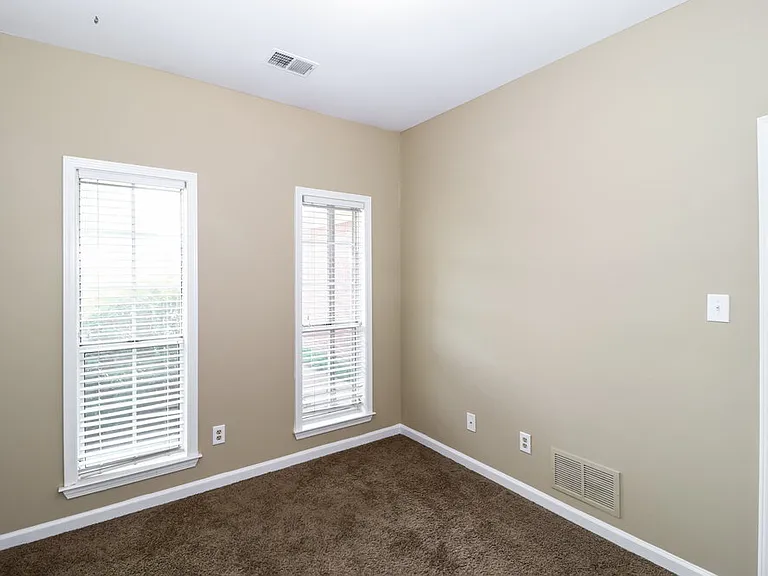 8170 Timber Knoll Ln — Photo 11