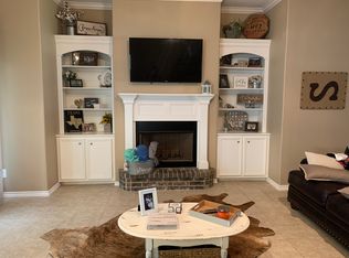 1195 Meadow Ln, Dayton, TX 77535