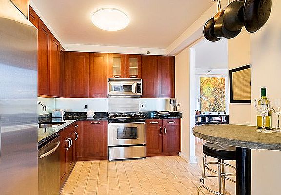4th image of 272 W 107th St APT 17A