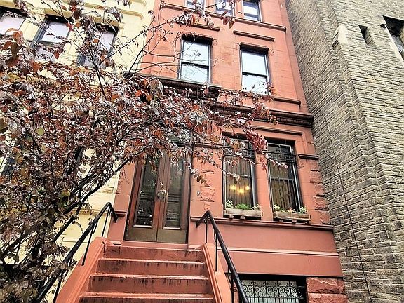 5th image of 162 W 92nd St