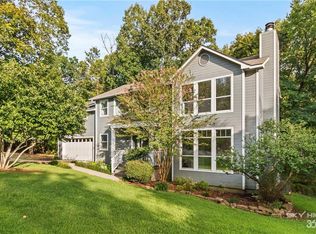 2707 E Woodcliff Rd, Fayetteville, AR 72701